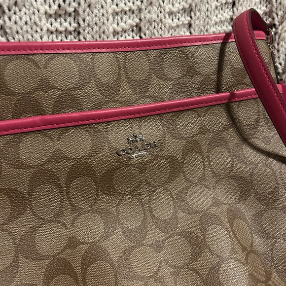 Coach Signature Brown and Pink Crossbody Bag - Picture 2 of 8